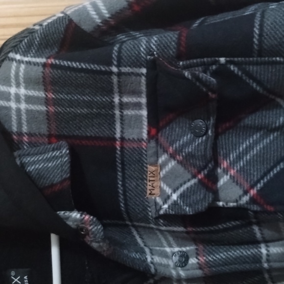 Matix  Shirt Jacket.      Size 2XL - Picture 3 of 10